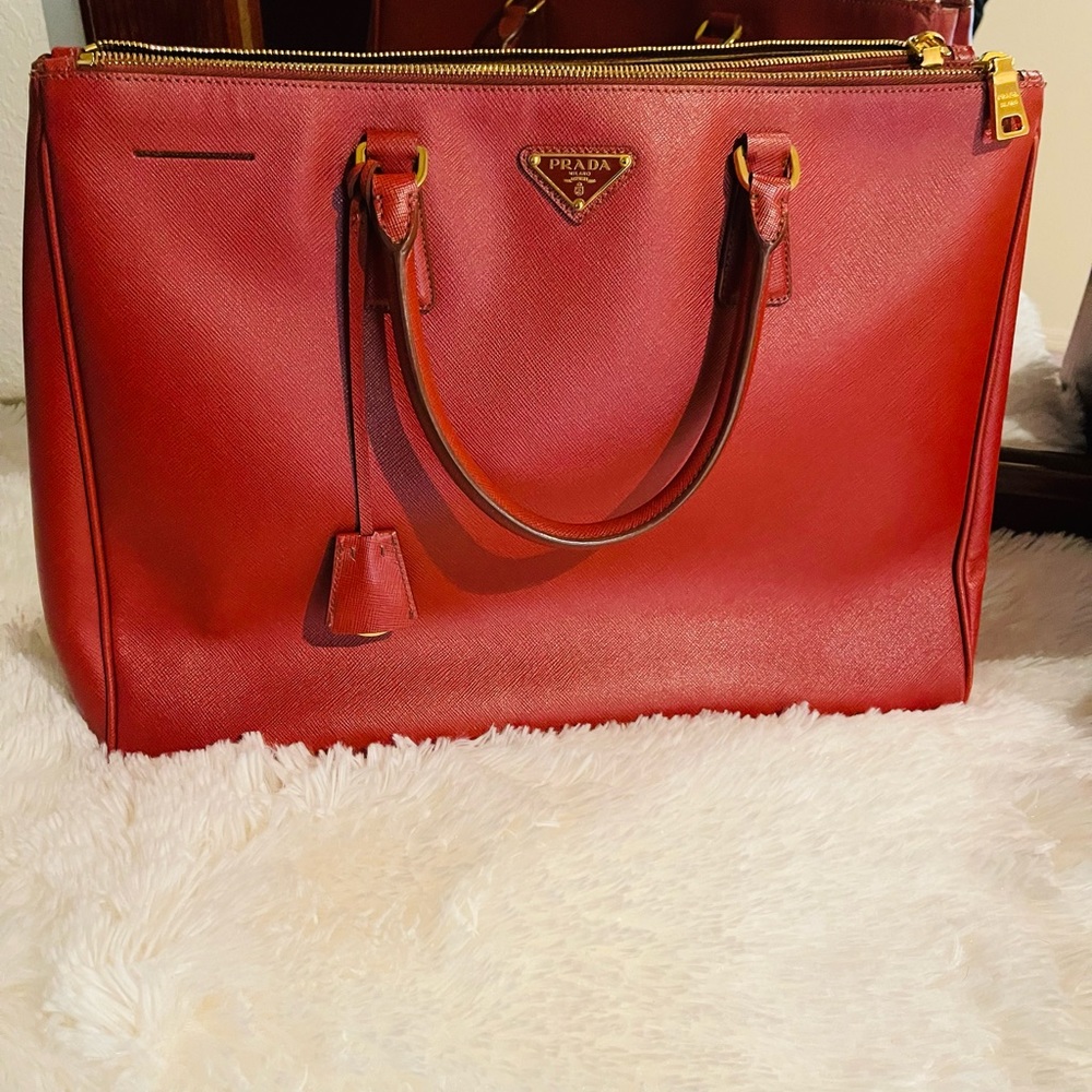 Prada saffiano